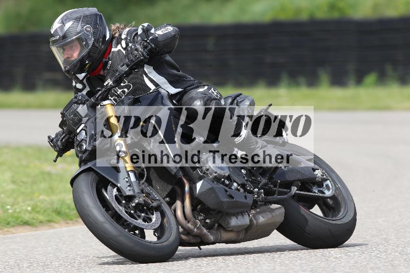 /Archiv-2025/10 23.04.2025 Cornu Master School ADR/rot-rouge/12